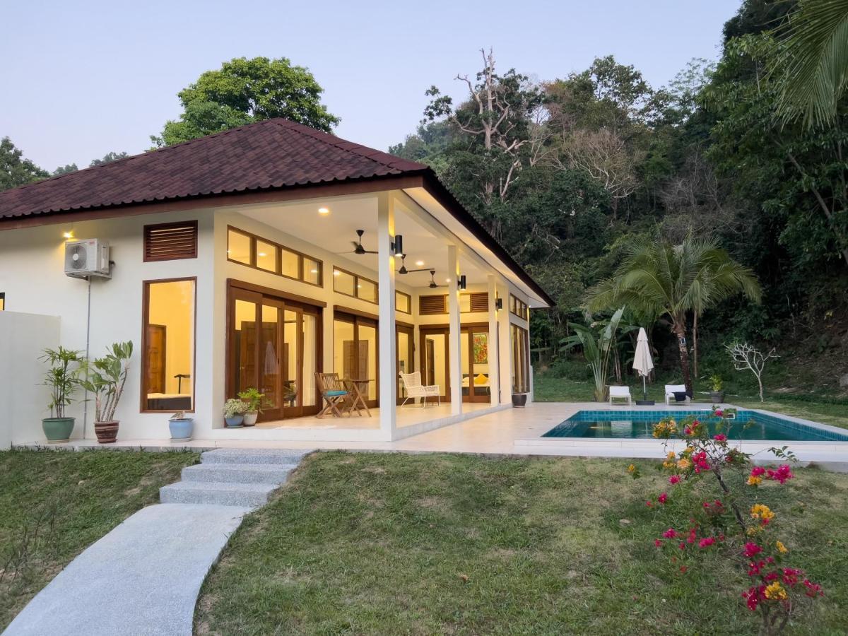 Villa Meranti - Spacious Private Pool Villa Пантай-Ченанг Екстер'єр фото